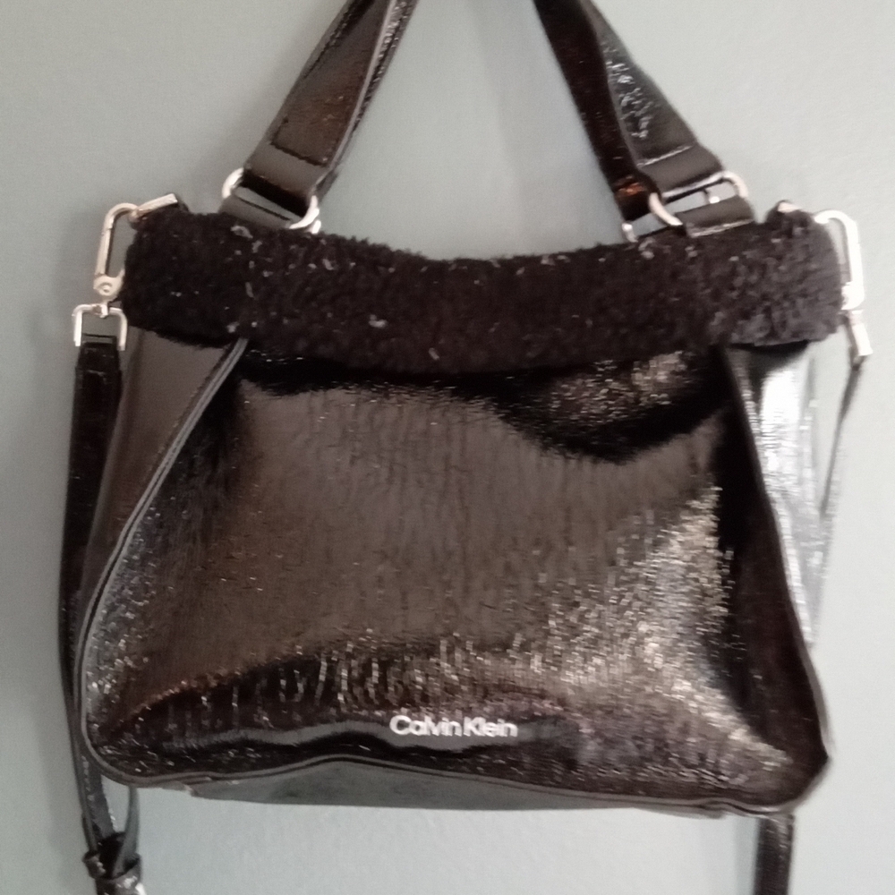 Calvin Klein Black Patent Faux Fur Trim Top Handle Shoulder Bag‎